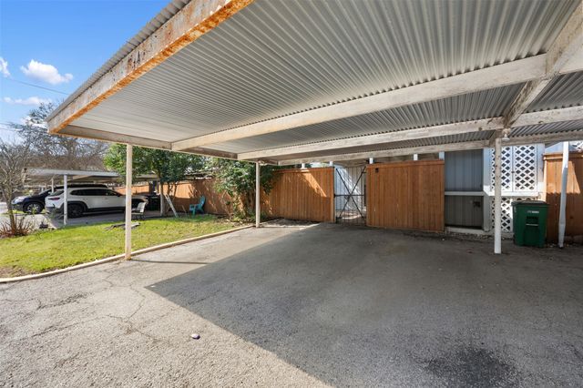 6107 Bullard DR A, Austin, TX 78757