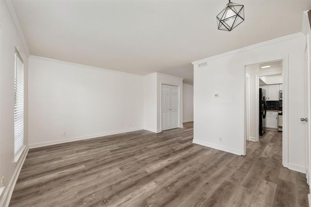 6107 Bullard DR A, Austin, TX 78757