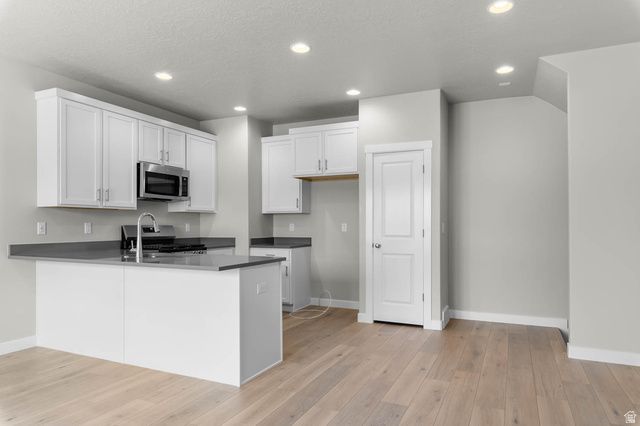 8213 W MADISON PEAK WAY, Magna, UT 84044