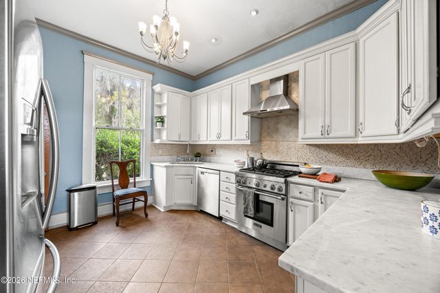 9 W 5TH Street, Jacksonville, FL 32206