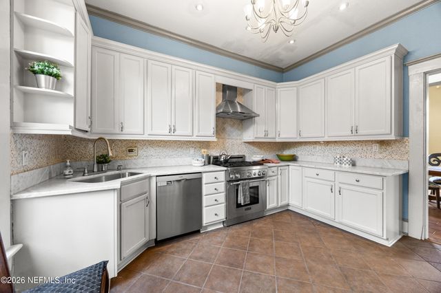 9 W 5TH Street, Jacksonville, FL 32206