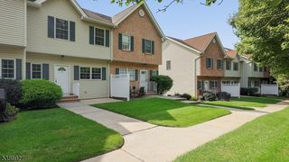 16 Riga Ct, Scotch Plains Twp., NJ 07076