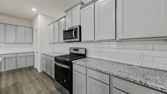 431 Epiphany Lane, Lavon, TX 75166