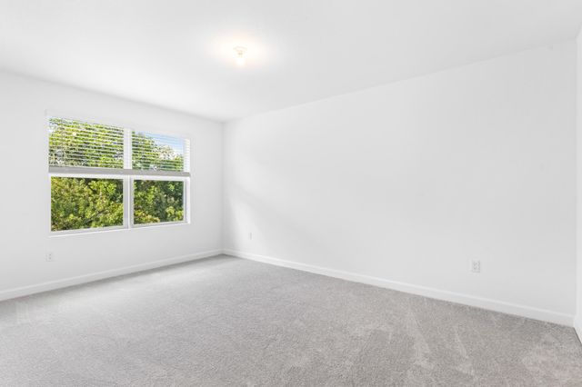 4250 Lagoon Shore Drive, Lake Worth, FL 33467