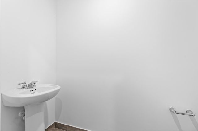 4250 Lagoon Shore Drive, Lake Worth, FL 33467