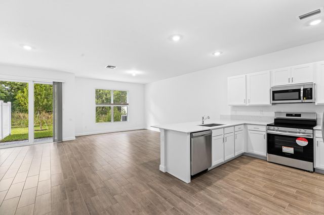 4250 Lagoon Shore Drive, Lake Worth, FL 33467