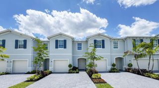 4250 Lagoon Shore Drive, Lake Worth, FL 33467