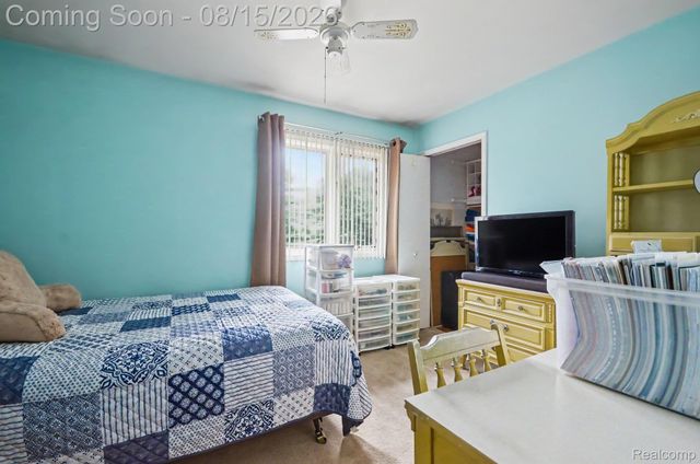 1625 Spruce Court, Commerce Charter Township, MI 48390
