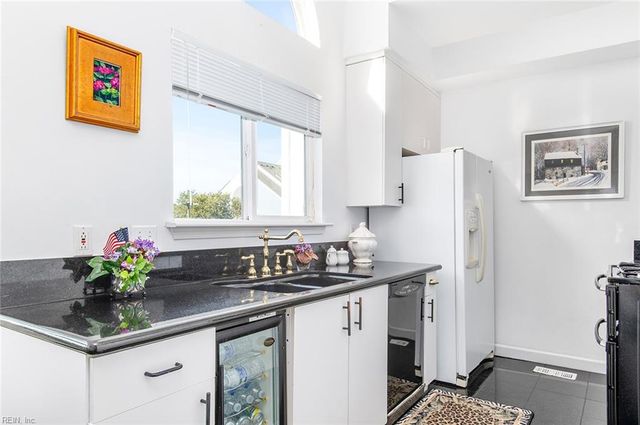 9520 Bay Front DR B, Norfolk, VA 23518