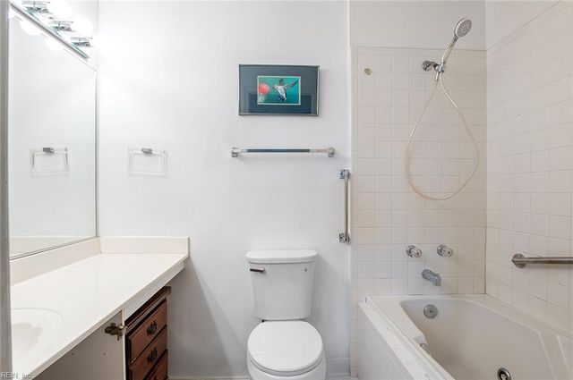 9520 Bay Front DR B, Norfolk, VA 23518