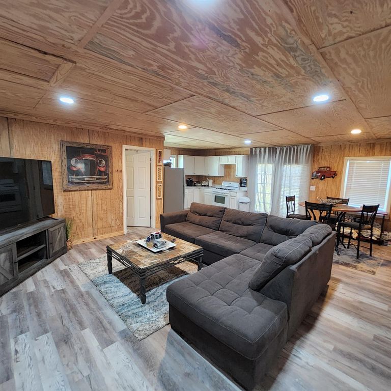 Image 6 of property listing at 13348 Highway 260, Manning, SC 29102