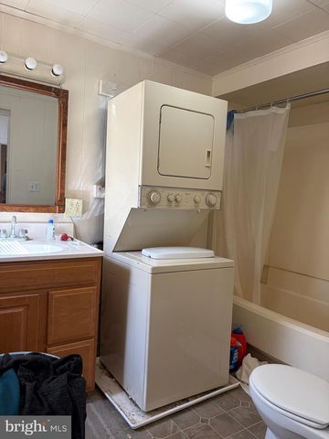 521 & 523 E MAIN ST, Palmyra, PA 17078