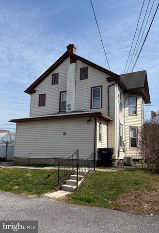 521 & 523 E MAIN ST, Palmyra, PA 17078