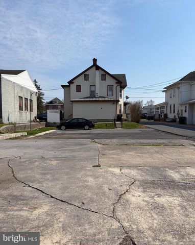 521 & 523 E MAIN ST, Palmyra, PA 17078