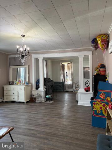 521 & 523 E MAIN ST, Palmyra, PA 17078