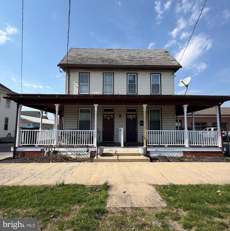 521 & 523 E MAIN ST, Palmyra, PA 17078
