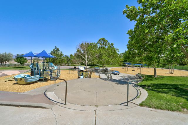 6021 Creggs Street NW, Albuquerque, NM 87120