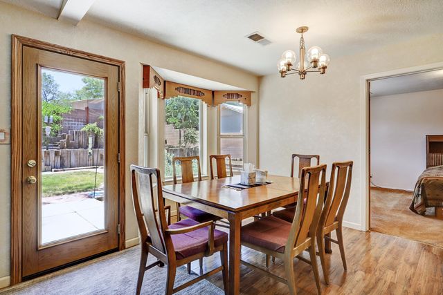 6021 Creggs Street NW, Albuquerque, NM 87120