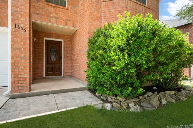 1656 Yucca Park, Schertz, TX 78154