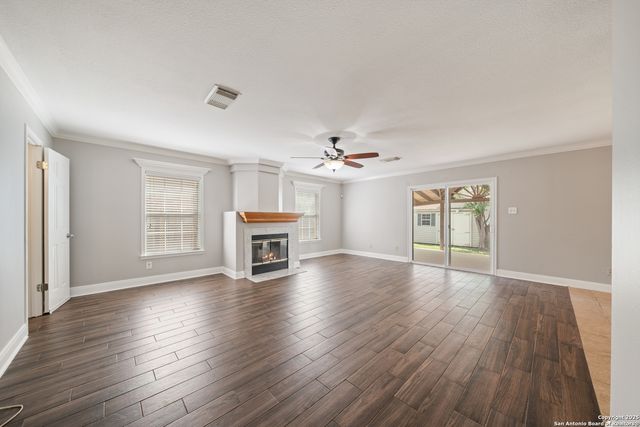 1656 Yucca Park, Schertz, TX 78154