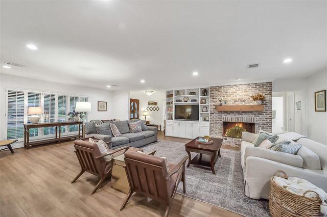 5135 Cheena Drive, Houston, TX 77096