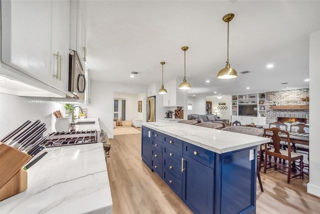 5135 Cheena Drive, Houston, TX 77096