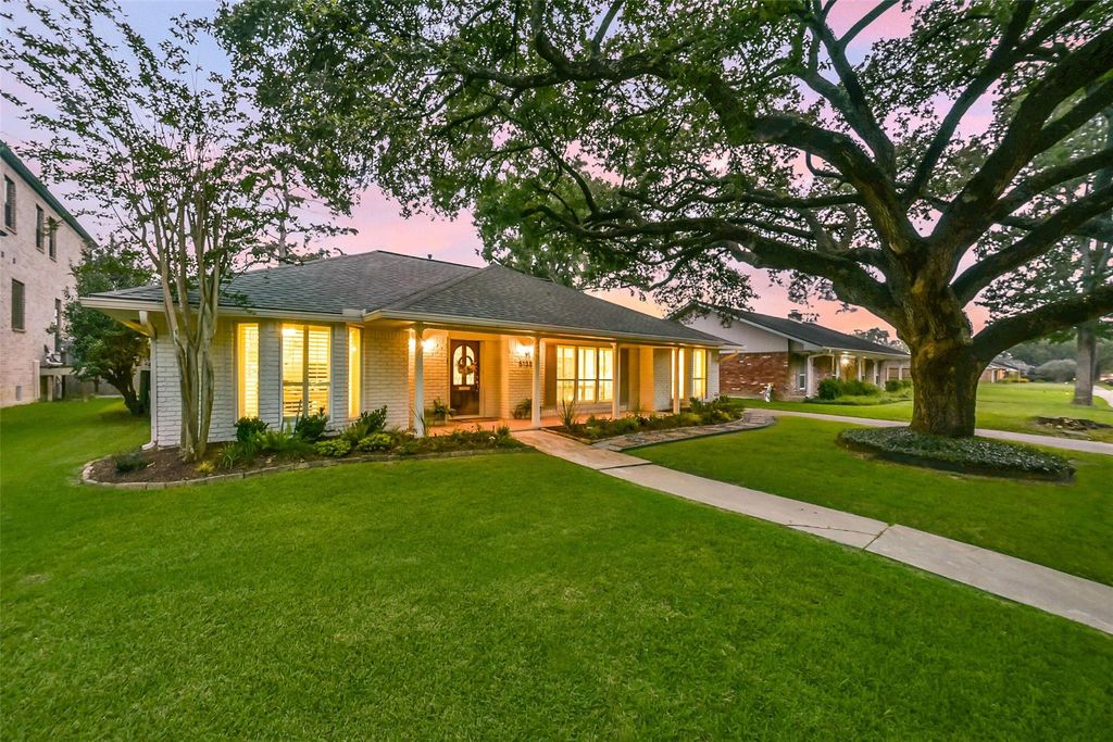 5135 Cheena Drive, Houston, TX 77096