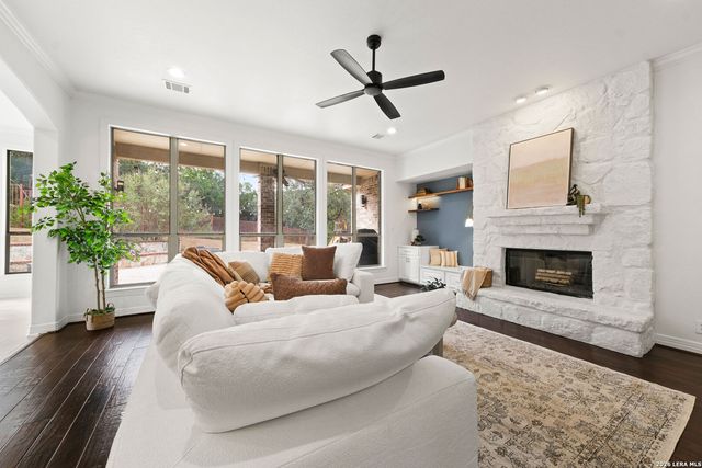 21703 Givenchy, San Antonio, TX 78256