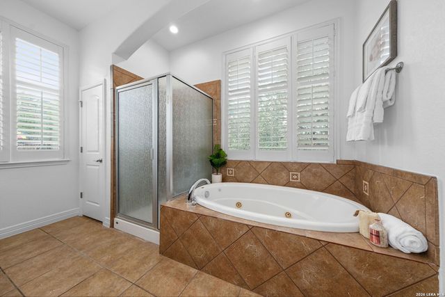 21703 Givenchy, San Antonio, TX 78256