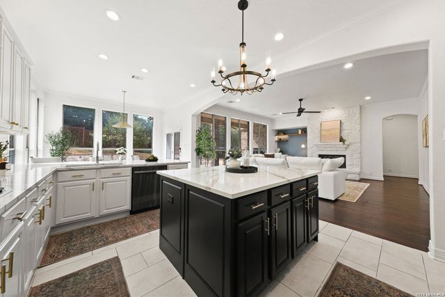 21703 Givenchy, San Antonio, TX 78256