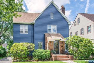 33 Stephen Street, Montclair, NJ 07042