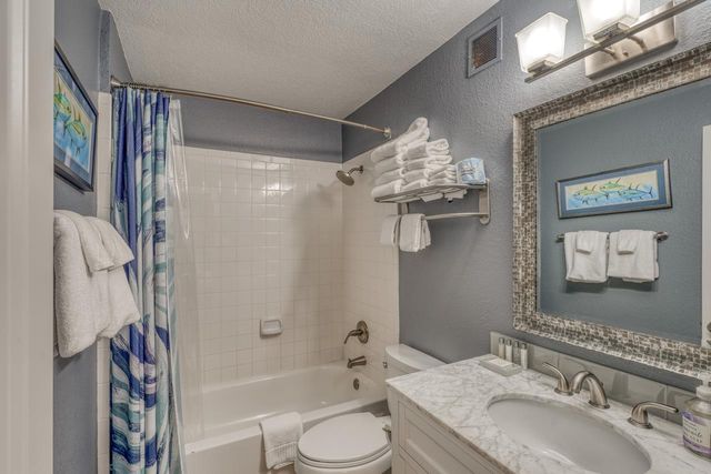 1100 The Cape 703, Horseshoe Bay, TX 78657