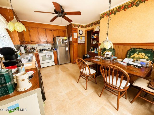 18 Holmes Terrace, Freehold, NJ 07728