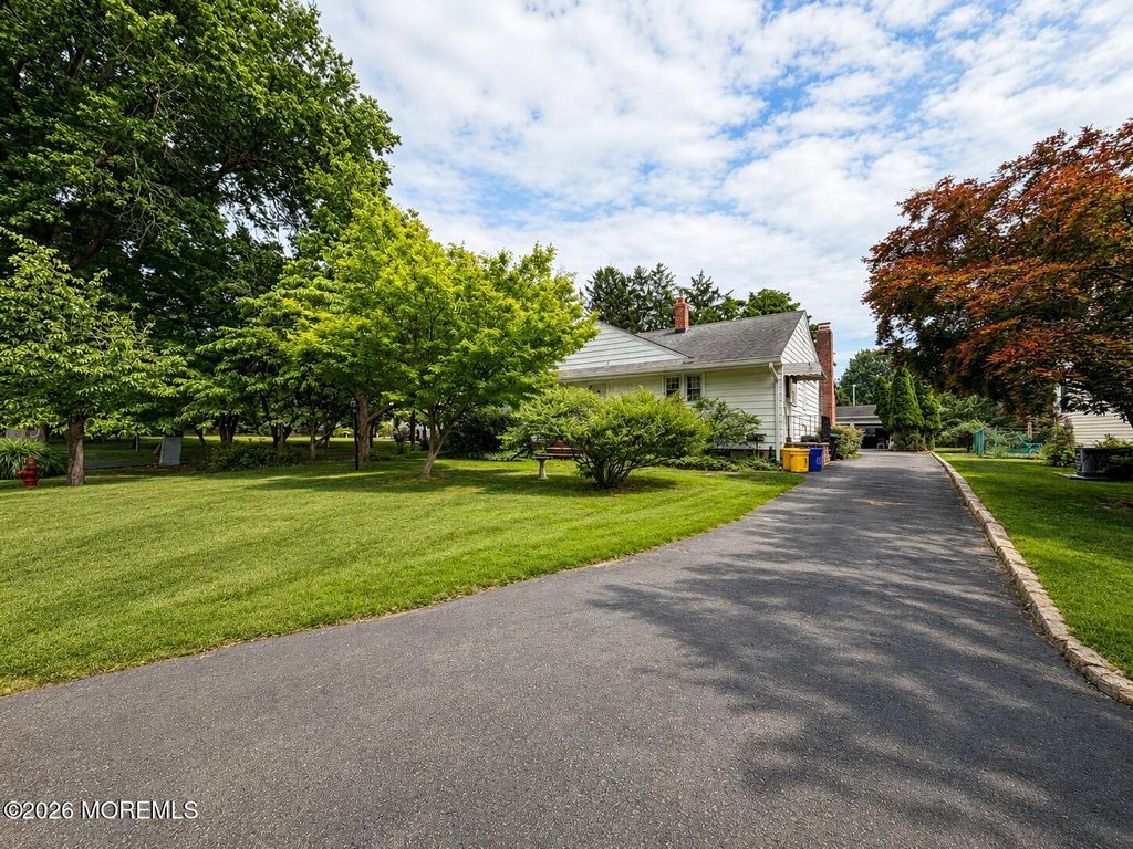 18 Holmes Terrace, Freehold, NJ 07728