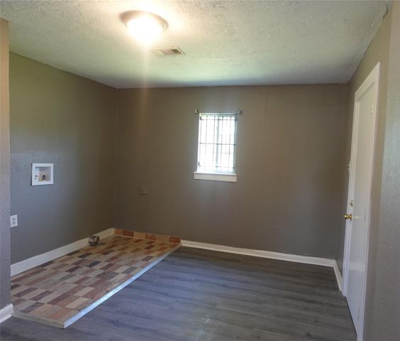 4825 Weaver Road, Houston, TX 77016