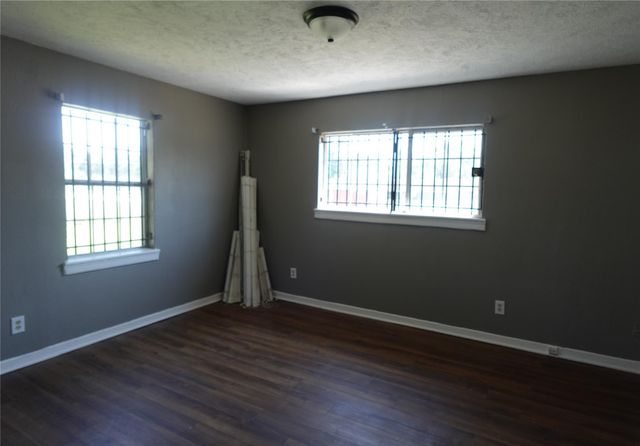4825 Weaver Road, Houston, TX 77016