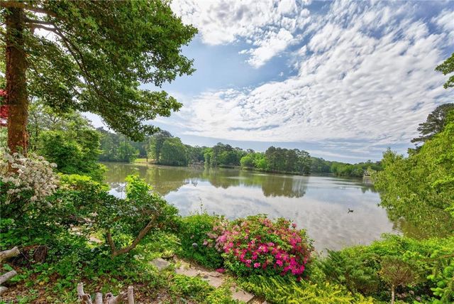 1572 Adams DR, Suffolk, VA 23436