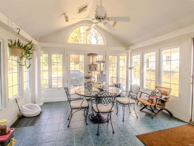 7 Mapleton Drive, Bedford, IN 47421