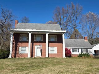 7 Mapleton Drive, Bedford, IN 47421