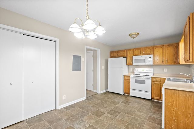 3838 Jockey Drive A, Clarksville, TN 37040