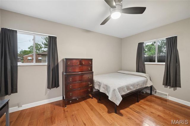1523 Graham, St Louis, MO 63139