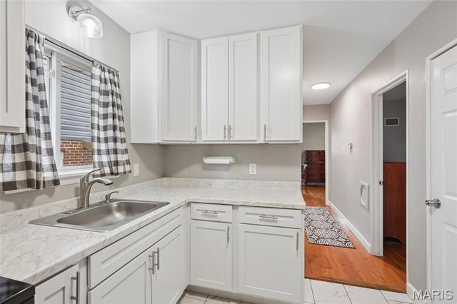 1523 Graham, St Louis, MO 63139