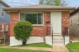 1523 Graham, St Louis, MO 63139