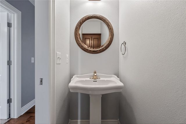 713 SW Brighton Drive, Bentonville, AR 72712