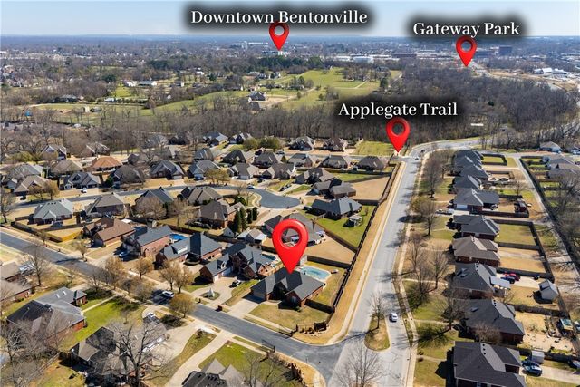 713 SW Brighton Drive, Bentonville, AR 72712