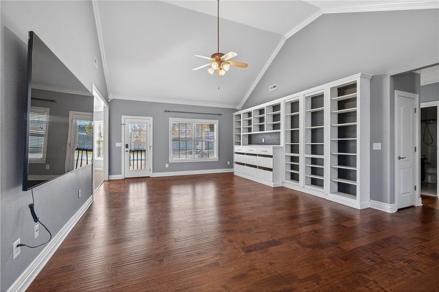 713 SW Brighton Drive, Bentonville, AR 72712