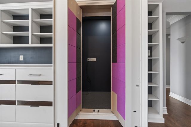 713 SW Brighton Drive, Bentonville, AR 72712