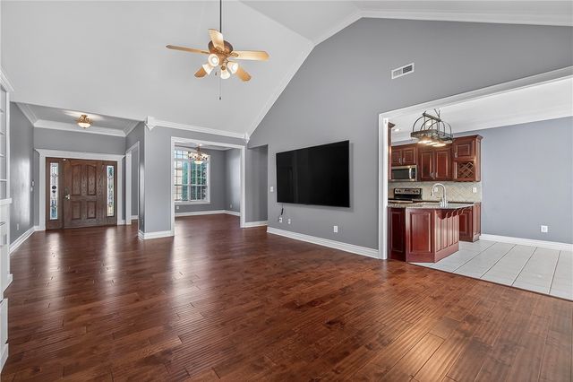 713 SW Brighton Drive, Bentonville, AR 72712