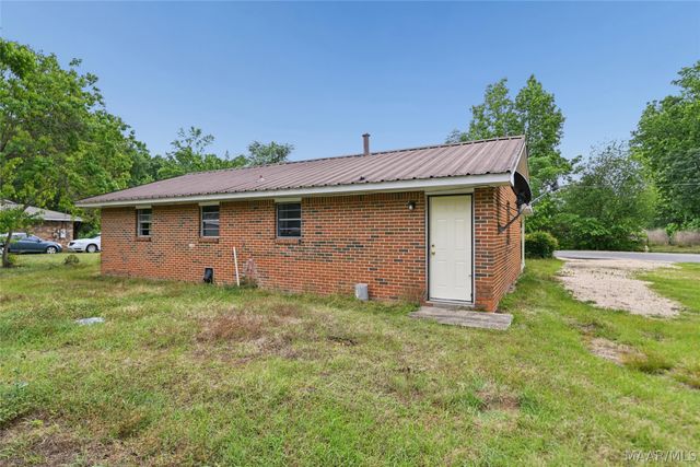 190 Lucky Town Loop, Elmore, AL 36025