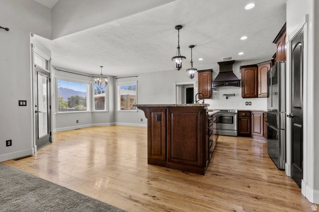 9987 S CONGRESSIONAL WAY, South Jordan, UT 84095